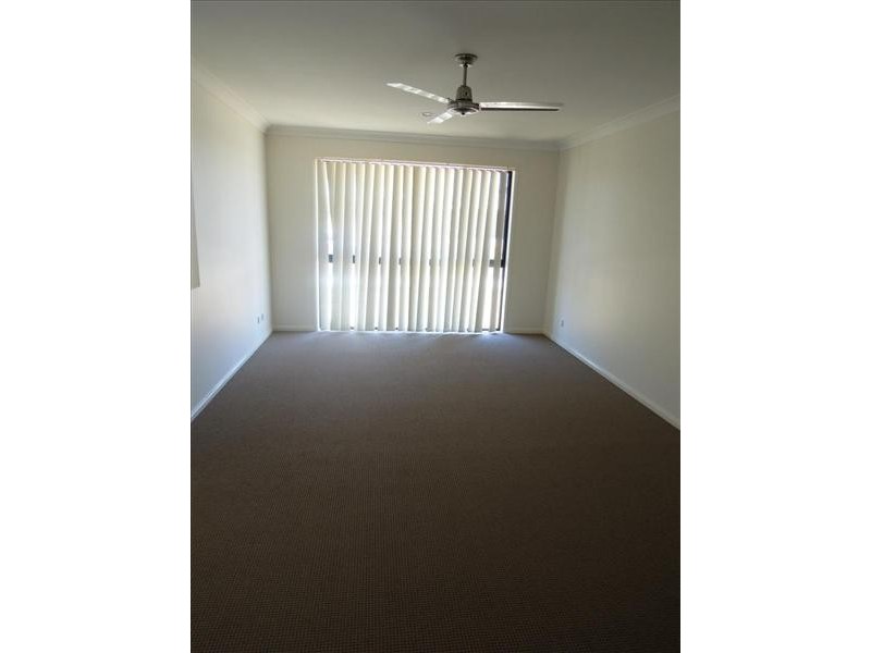 61 Schooner Ave, Shoal Point QLD 4750