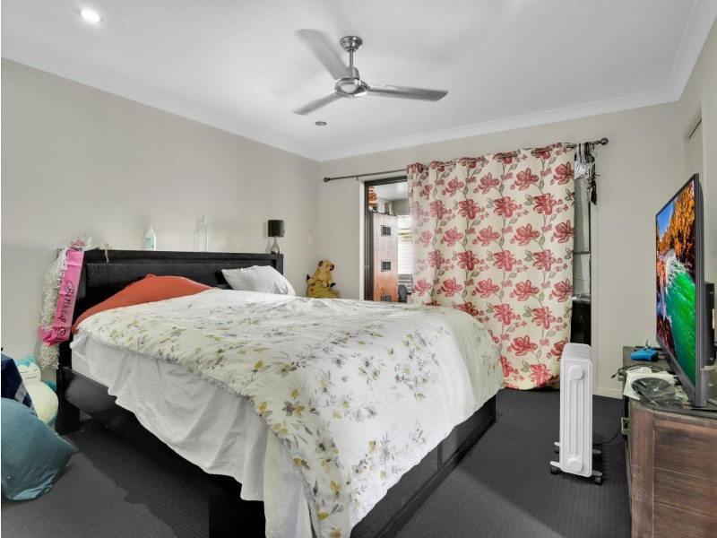 38 Lancaster Way, Ooralea QLD 4740