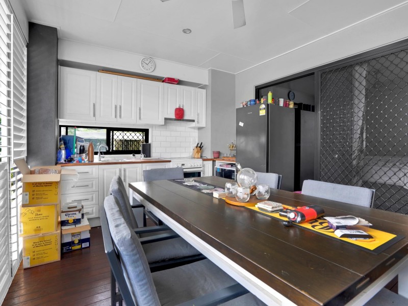 38 Lancaster Way, Ooralea QLD 4740