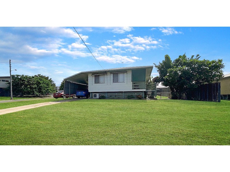 20 Bradman Street, Moranbah QLD 4744