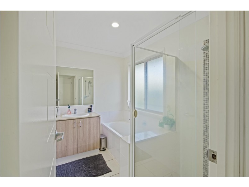 12 Cable Court, Blacks Beach QLD 4740