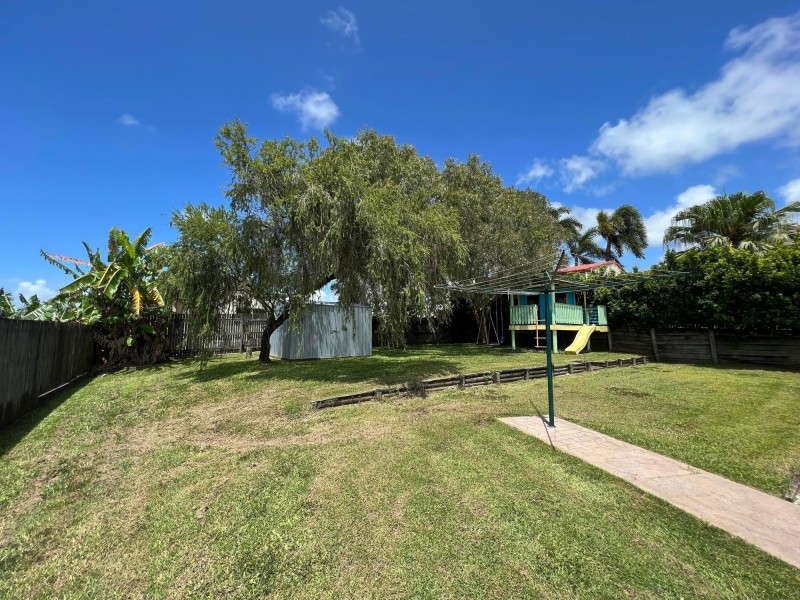 11 Dumfries Court, Beaconsfield QLD 4740