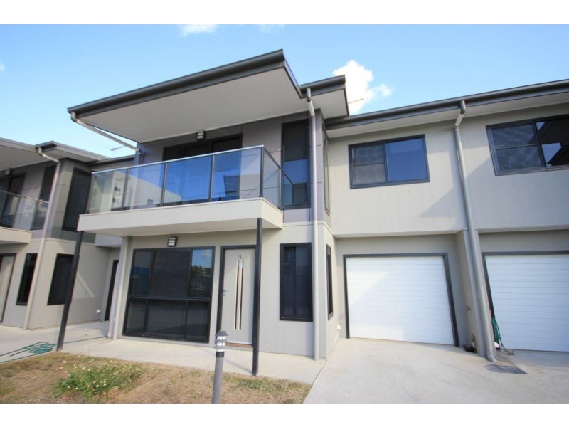 5/1 Coolum Court, Blacks Beach QLD 4740