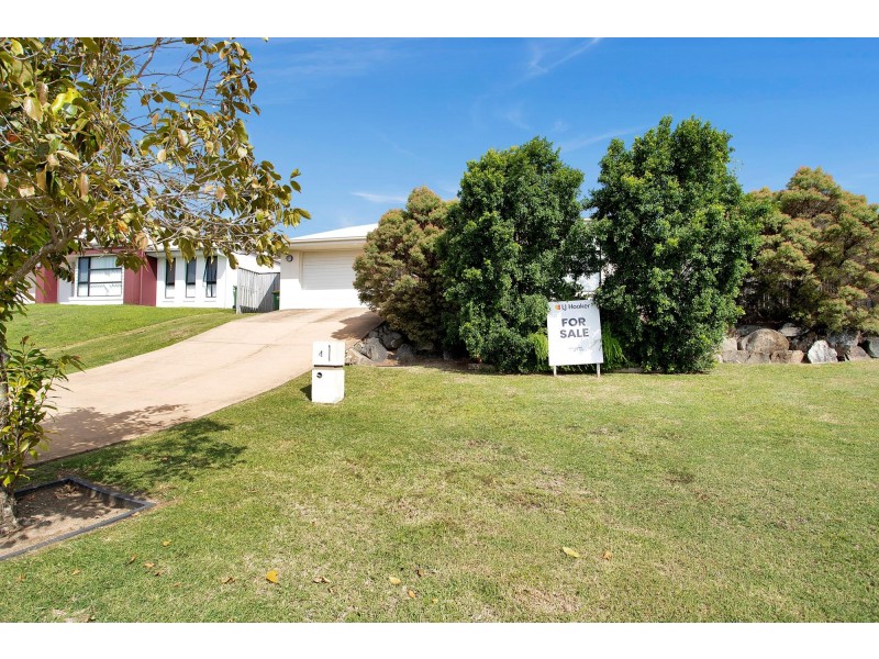 4 Hinkler Court, Rural View QLD 4740