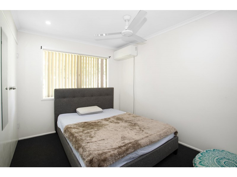 4 Bakker Crescent, Eimeo QLD 4740