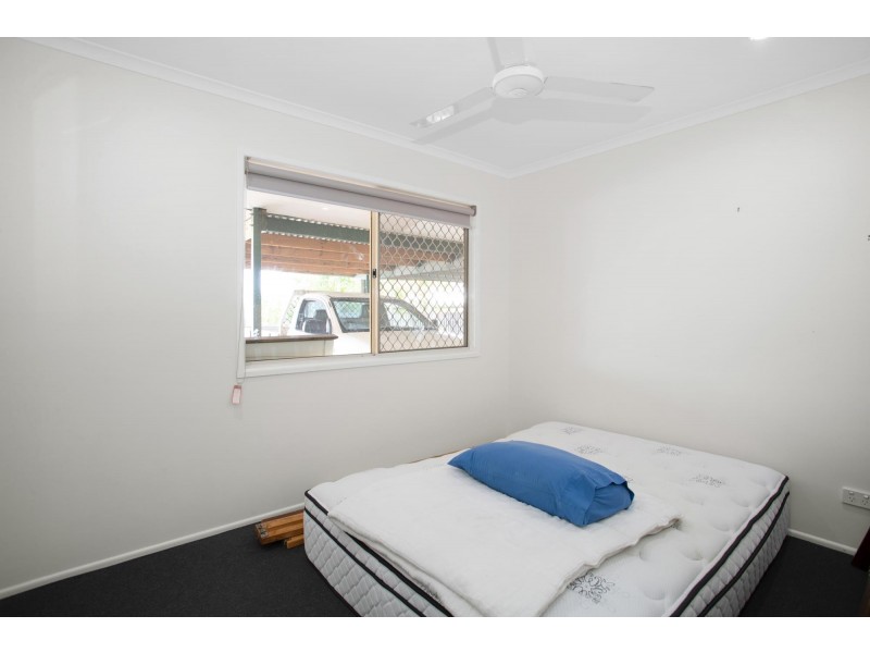 4 Bakker Crescent, Eimeo QLD 4740