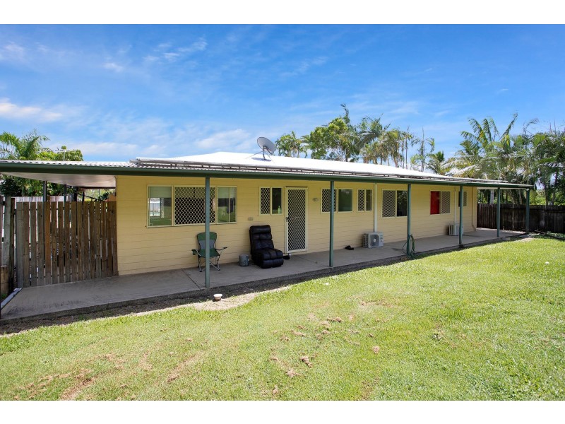 4 Bakker Crescent, Eimeo QLD 4740