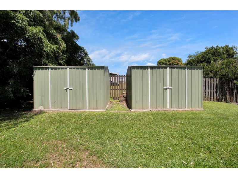 4 Bakker Crescent, Eimeo QLD 4740