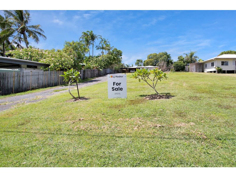 4 Bakker Crescent, Eimeo QLD 4740