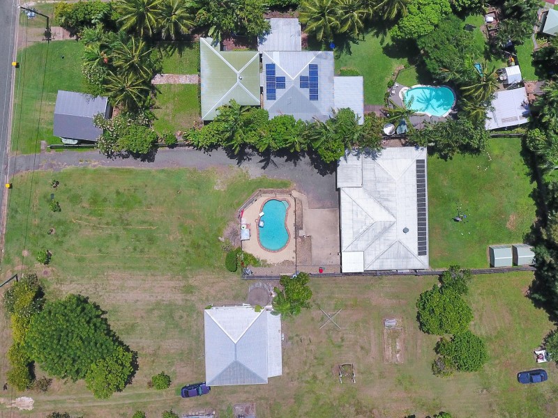 4 Bakker Crescent, Eimeo QLD 4740