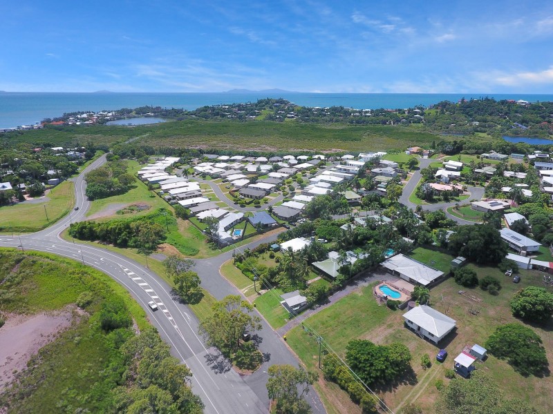 4 Bakker Crescent, Eimeo QLD 4740