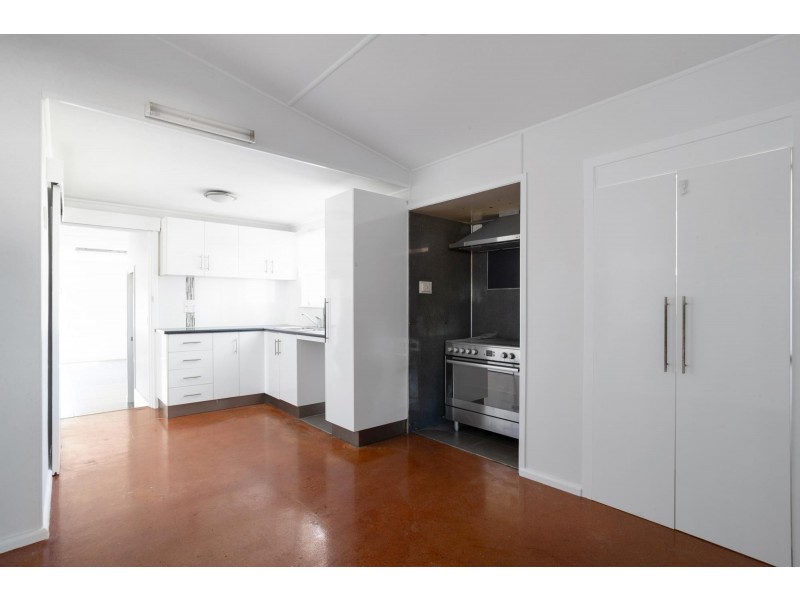 27 Field Street, West Mackay QLD 4740