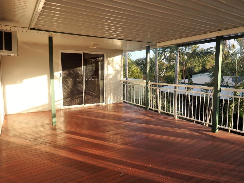 35 Brock Crescent, Dysart QLD 4745