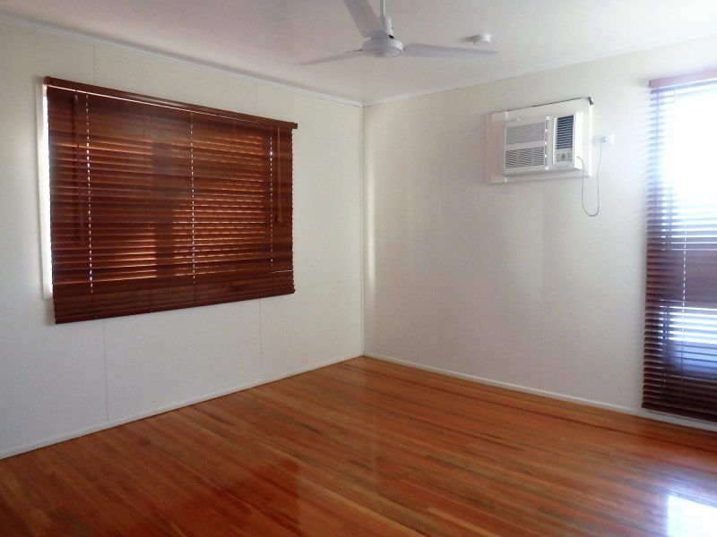 35 Brock Crescent, Dysart QLD 4745