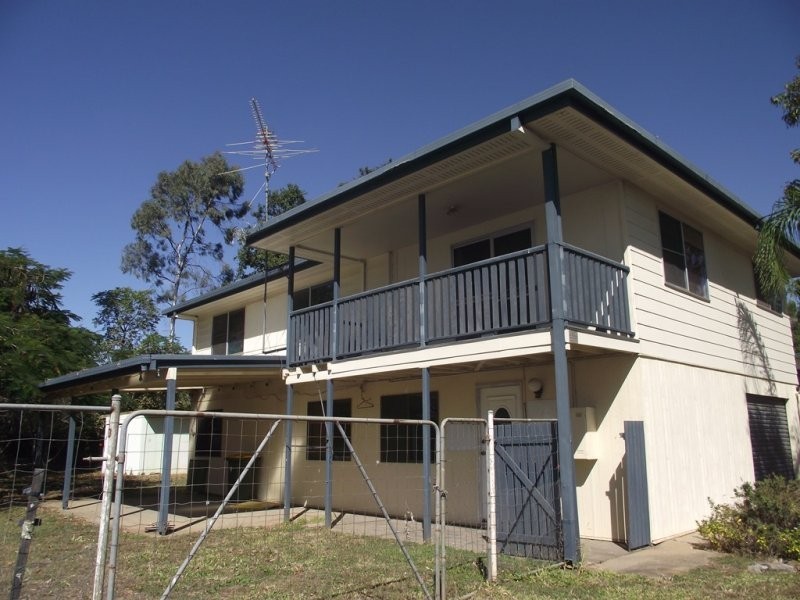 186 Mills Ave, Moranbah QLD 4744
