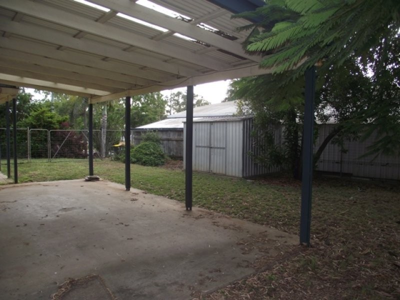 186 Mills Ave, Moranbah QLD 4744