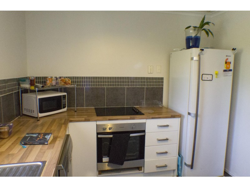 186 Mills Ave, Moranbah QLD 4744