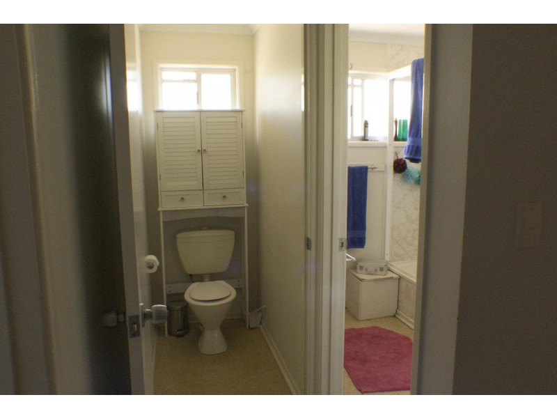 186 Mills Ave, Moranbah QLD 4744