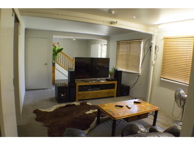 186 Mills Ave, Moranbah QLD 4744