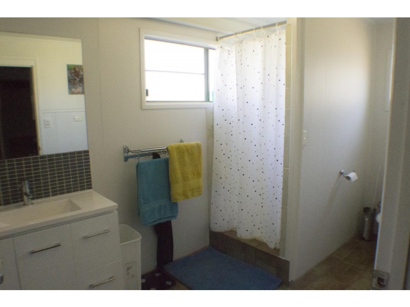 186 Mills Ave, Moranbah QLD 4744