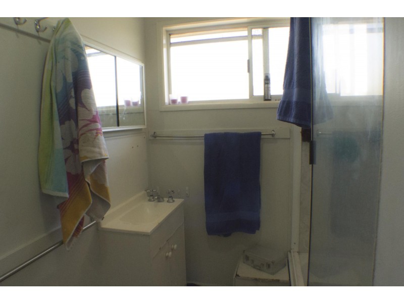 186 Mills Ave, Moranbah QLD 4744