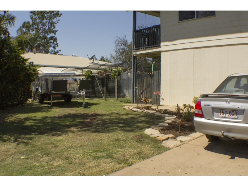 186 Mills Ave, Moranbah QLD 4744