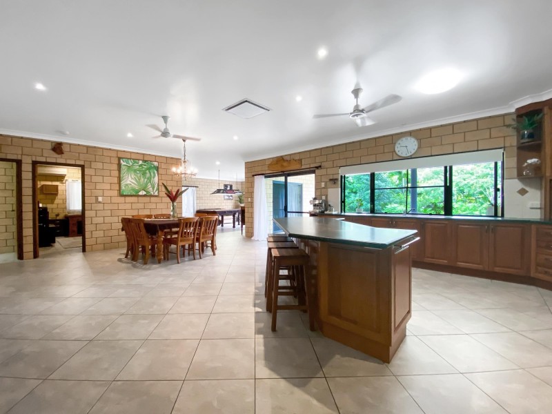 14 Champion Court, Alligator Creek QLD 4740