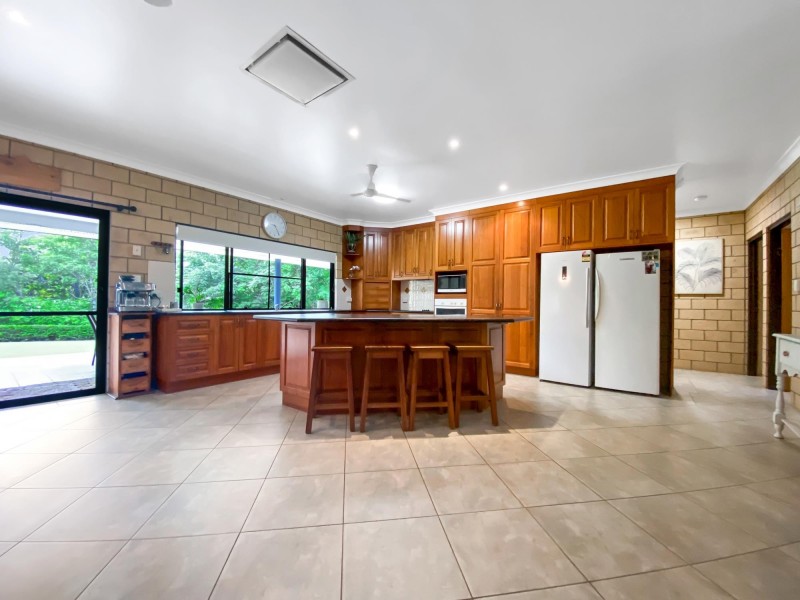 14 Champion Court, Alligator Creek QLD 4740