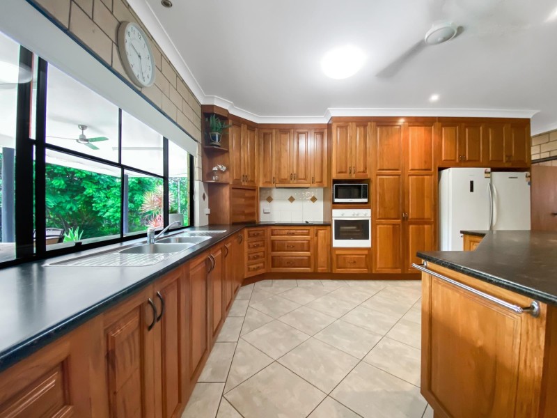 14 Champion Court, Alligator Creek QLD 4740