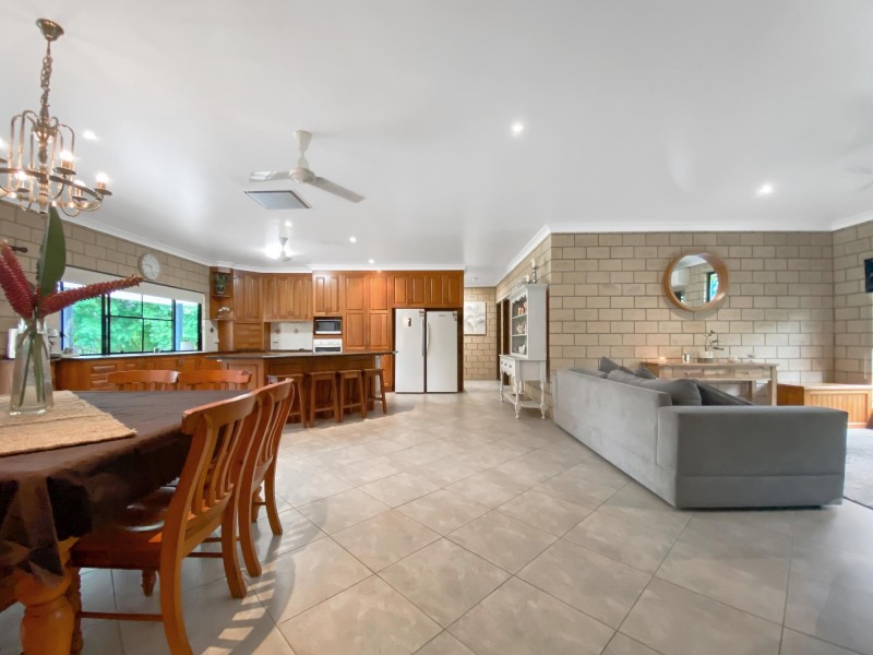 14 Champion Court, Alligator Creek QLD 4740
