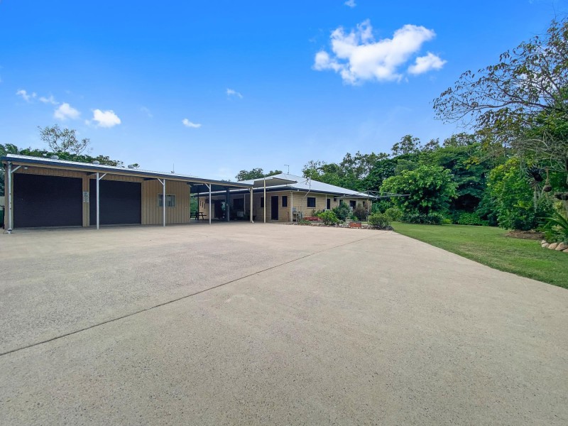 14 Champion Court, Alligator Creek QLD 4740