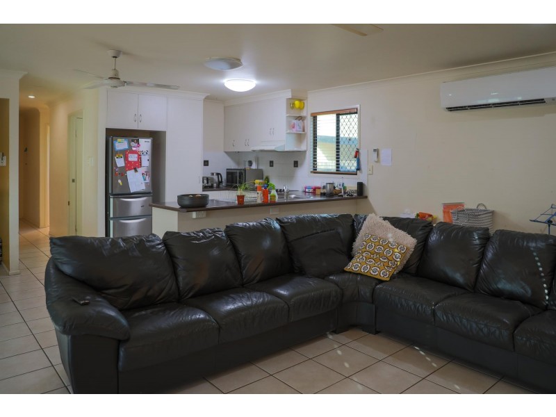 3 Savannah Drive, Moranbah QLD 4744