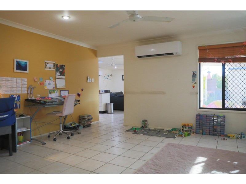 3 Savannah Drive, Moranbah QLD 4744