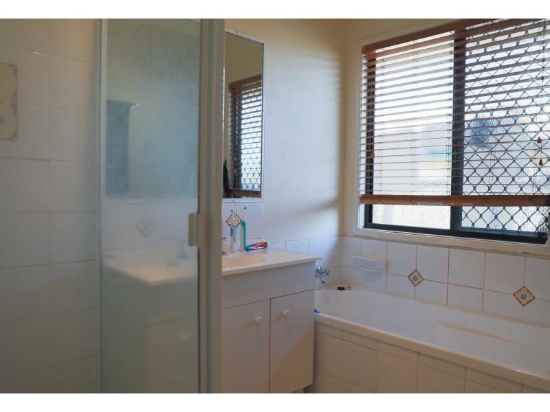 3 Savannah Drive, Moranbah QLD 4744