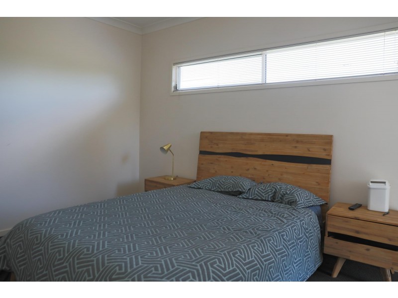 A&B/2 Cobb Court, Moranbah QLD 4744