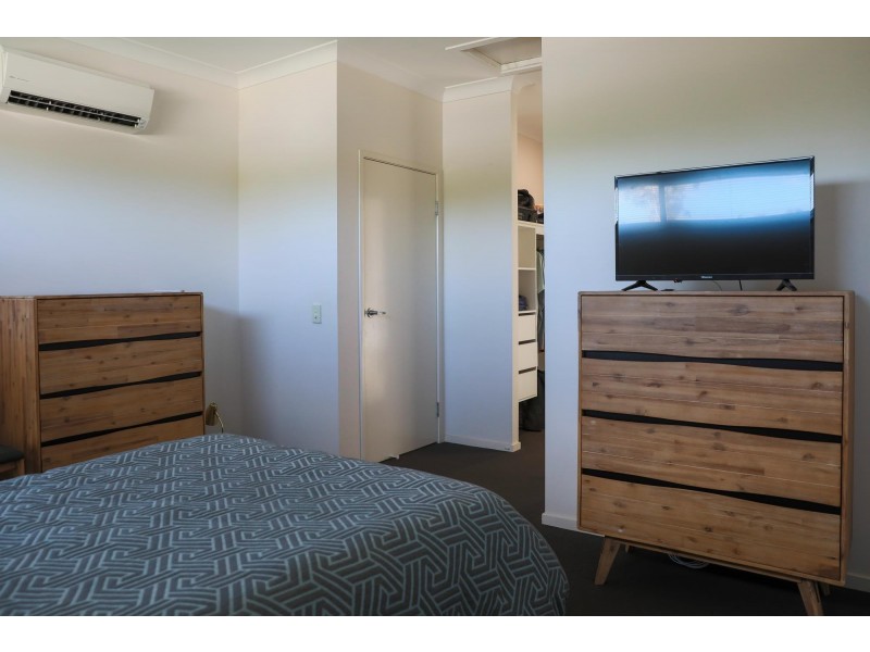 A&B/2 Cobb Court, Moranbah QLD 4744