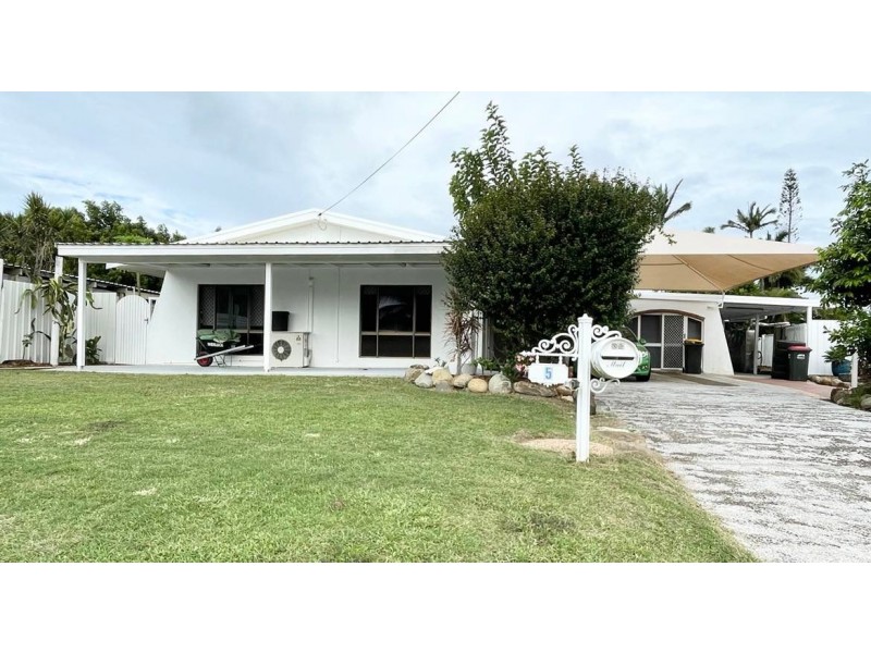 5 Ash Street, Slade Point QLD 4740