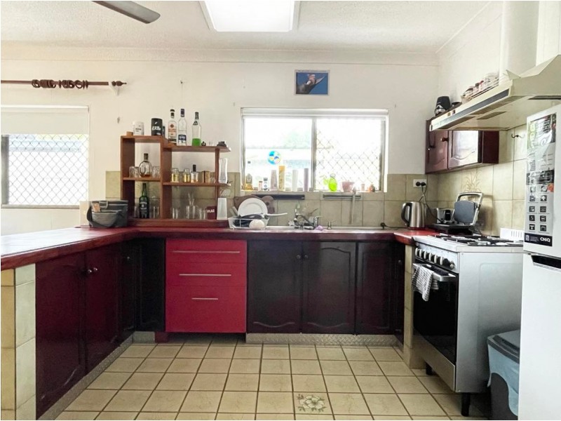 5 Ash Street, Slade Point QLD 4740