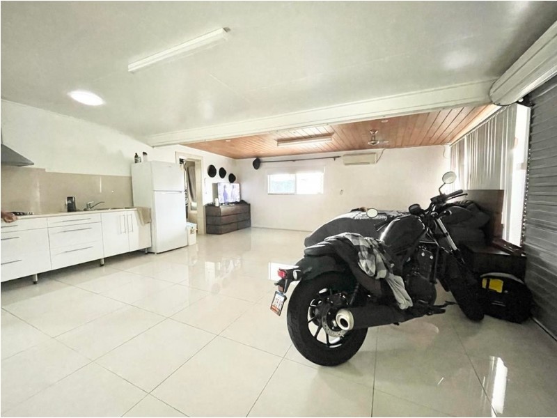 5 Ash Street, Slade Point QLD 4740