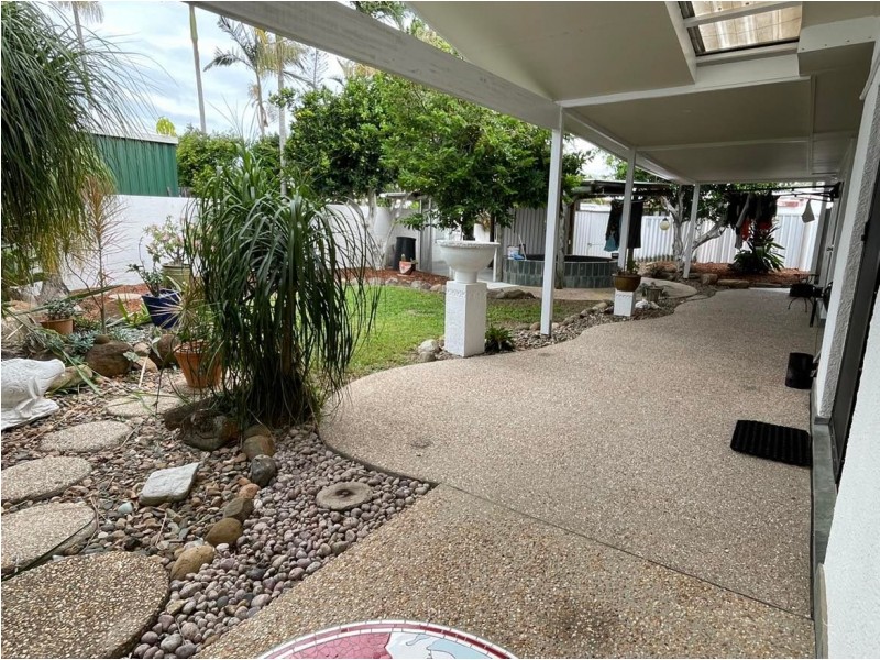 5 Ash Street, Slade Point QLD 4740