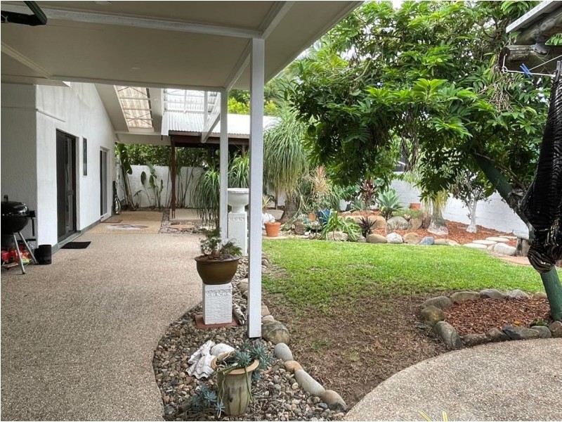 5 Ash Street, Slade Point QLD 4740