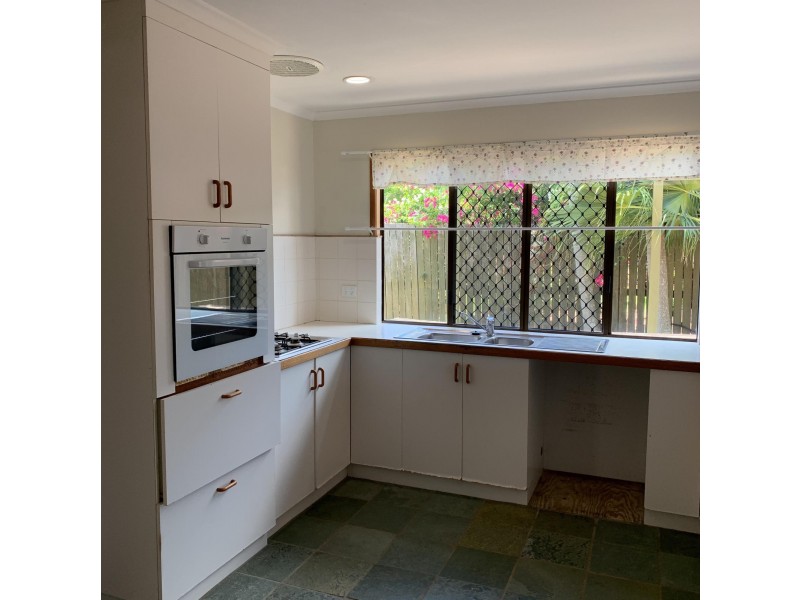 42 South Pacific Avenue, Slade Point QLD 4740