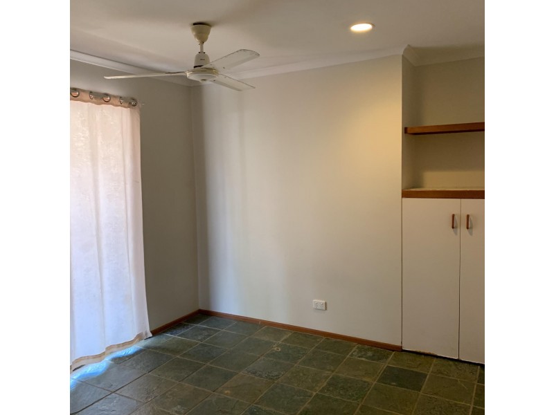 42 South Pacific Avenue, Slade Point QLD 4740