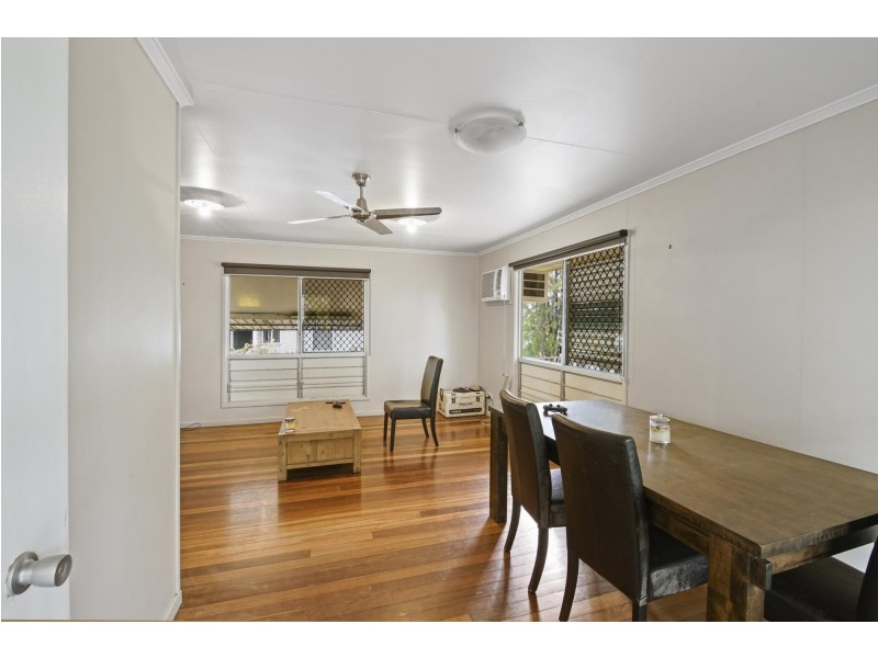 16 Lawrence Street, Moranbah QLD 4744