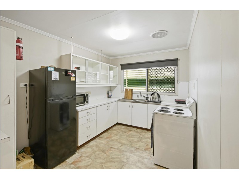 16 Lawrence Street, Moranbah QLD 4744