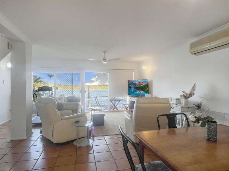 10/17 Beach Road, Dolphin Heads QLD 4740