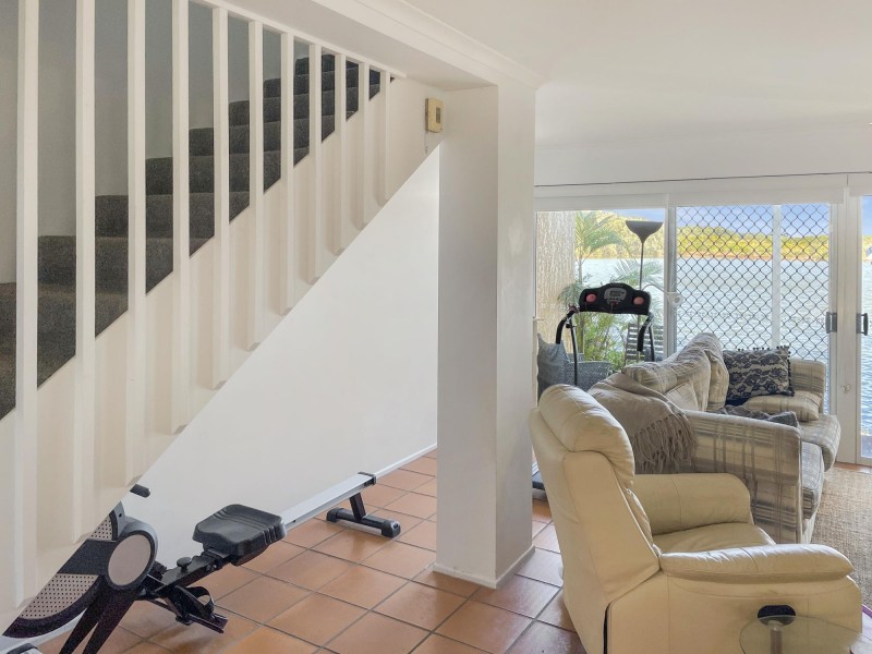 10/17 Beach Road, Dolphin Heads QLD 4740