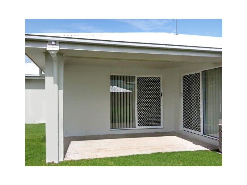 18 Isobel Ave, Mirani QLD 4754