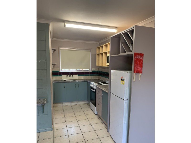 2/310 Shakespeare Street, Mackay QLD 4740