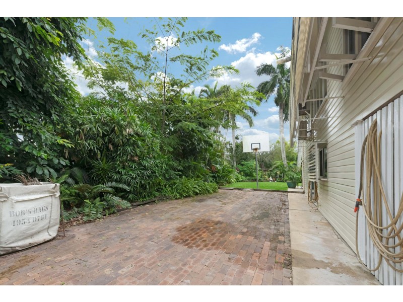 1 Hyne Street, Mackay QLD 4740